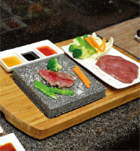 和食「いずみ」の石焼ステーキ